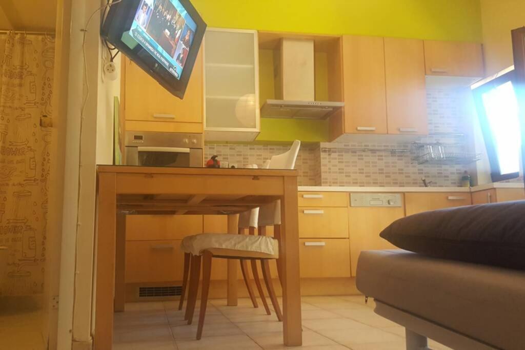 Quite House With Garden And Barbecue Apartment Атина Екстериор снимка