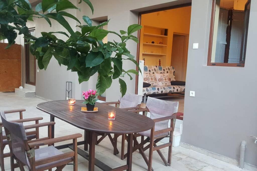 Quite House With Garden And Barbecue Apartment Атина Екстериор снимка