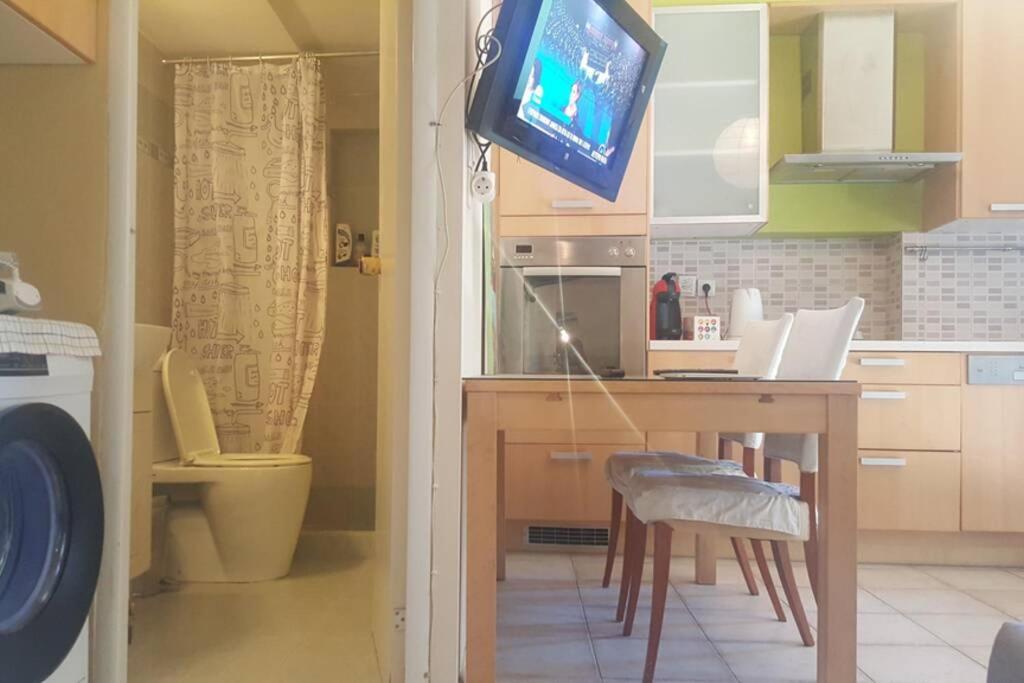Quite House With Garden And Barbecue Apartment Атина Екстериор снимка