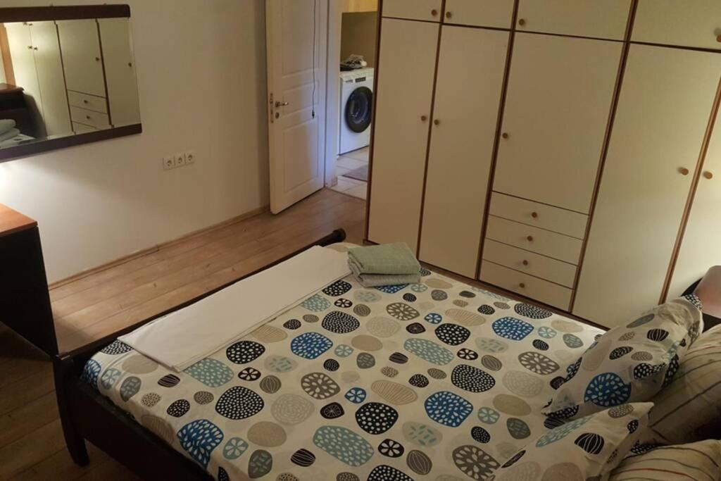 Quite House With Garden And Barbecue Apartment Атина Екстериор снимка